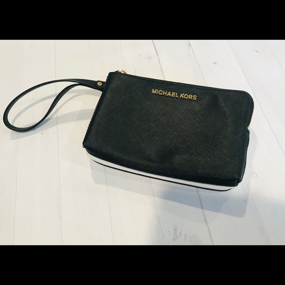 Michael Kors Wristlet
